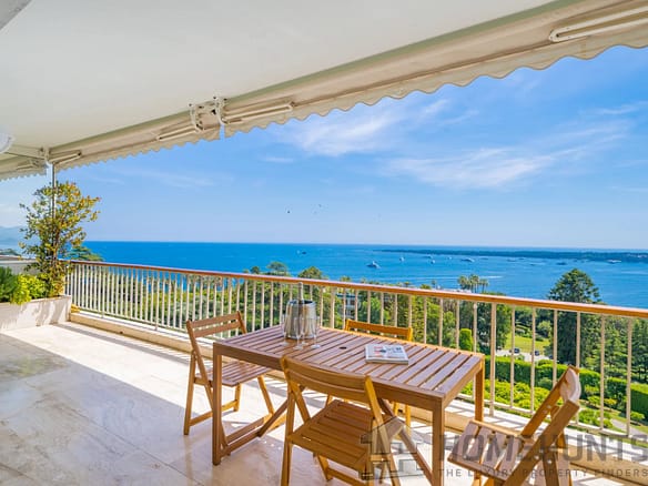 4 Bedroom Apartment in Cannes 3