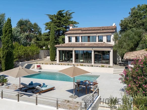 3 Bedroom Villa/House in Cannes 3