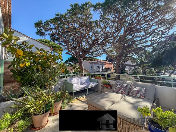 4 Bedroom Villa/House in Hyeres 4