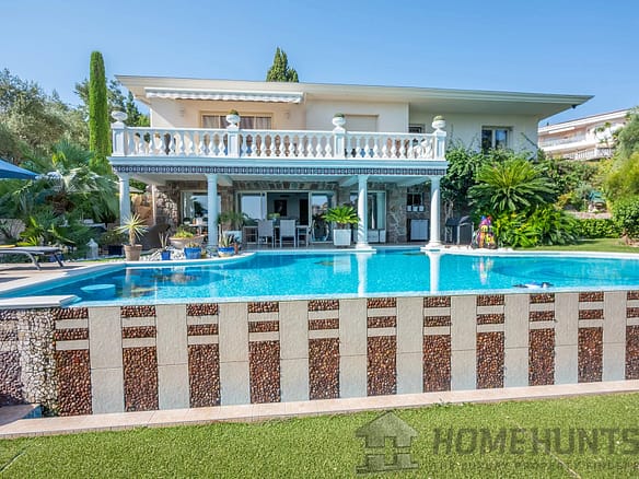 4 Bedroom Villa/House in Mandelieu La Napoule 16