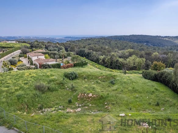 Land in Roquefort Les Pins 5