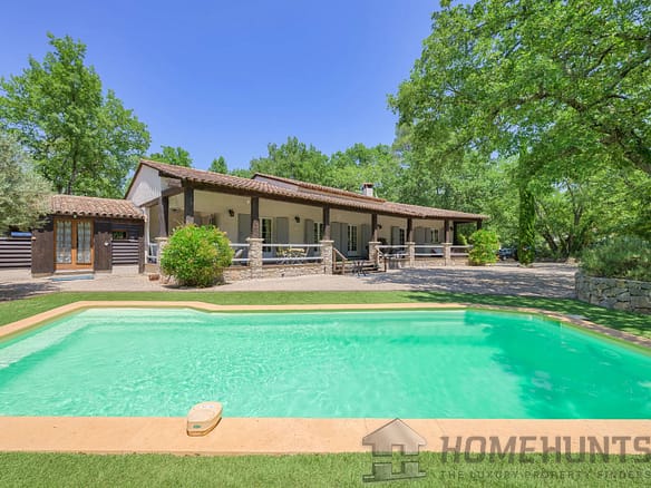 5 Bedroom Villa/House in Tourrettes 24