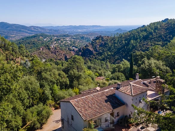 5 Bedroom Apartment in Mandelieu La Napoule 34