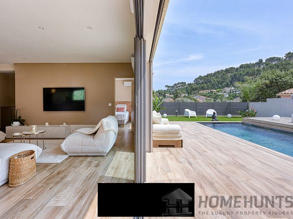 4 Bedroom Villa/House in Hyeres 4