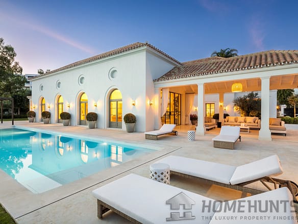 6 Bedroom Villa/House in Nueva Andalucía 36