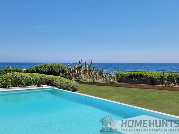 5 Bedroom Villa/House in Les Issambres 28