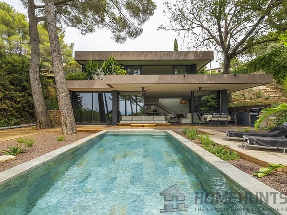 2 Bedroom Villa/House in Mougins 9