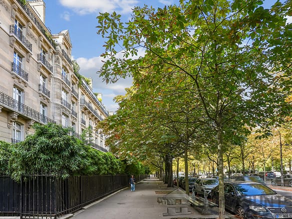 3 Bedroom Apartment in Paris 16th (Trocadéro – Etoile – Passy) 3