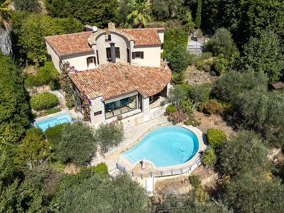 4 Bedroom Villa/House in Cabris 7