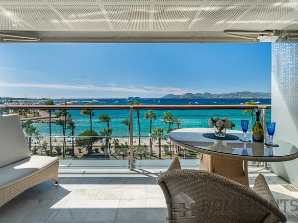 1 Bedroom Apartment in Cannes 40