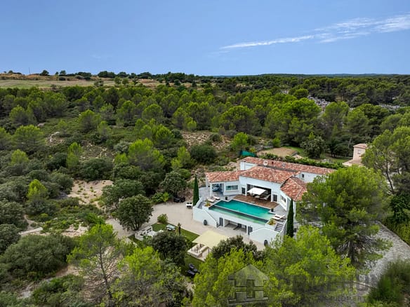 3 Bedroom Villa/House in Aix En Provence 3
