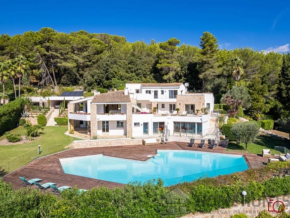 7 Bedroom Villa/House in Mougins 9