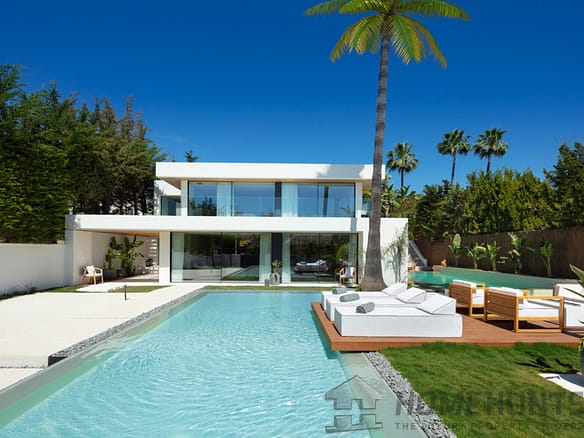 4 Bedroom Villa/House in Nueva Andalucía 34