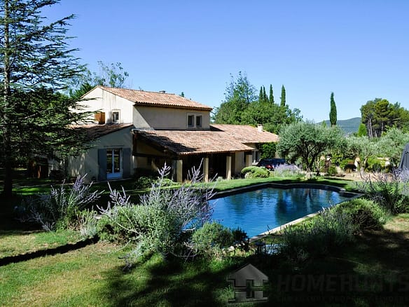 6 Bedroom Villa/House in Lourmarin 6