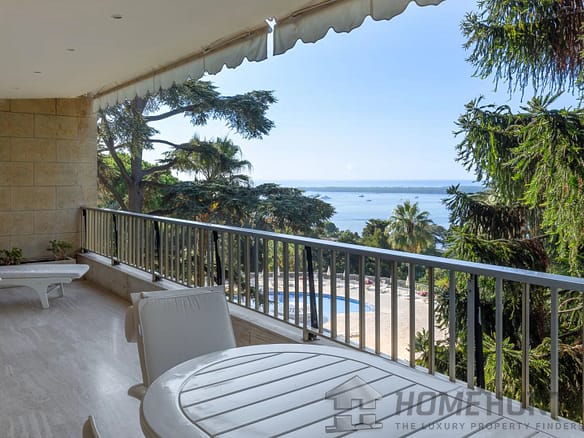 2 Bedroom Apartment in Cannes 34