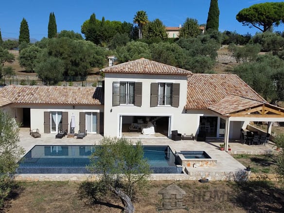4 Bedroom Villa/House in Callian 10