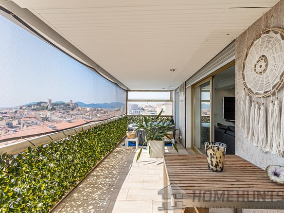 3 Bedroom Apartment in Cannes 24