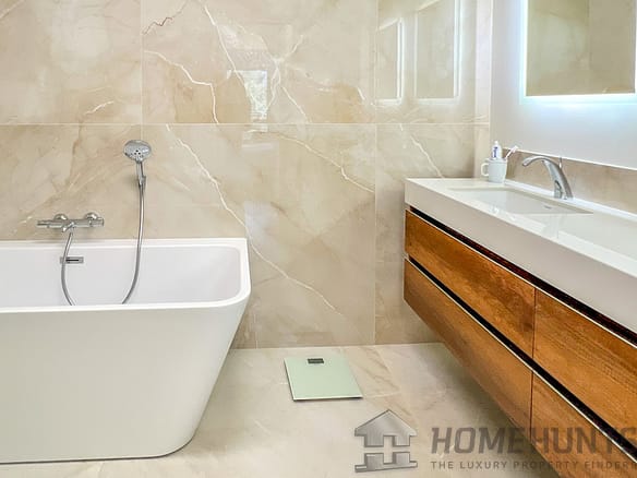 2 Bedroom Apartment in Cannes 2