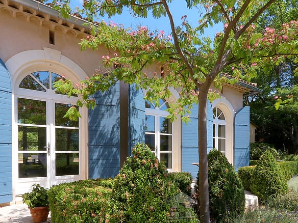 5 Bedroom Villa/House in Rustrel 14
