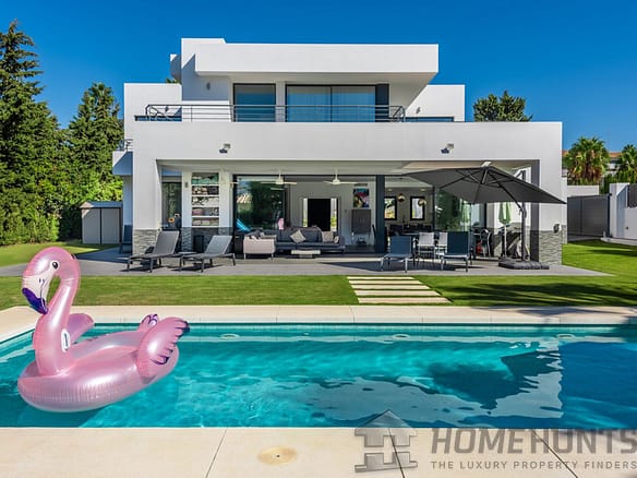 4 Bedroom Villa/House in Estepona 6