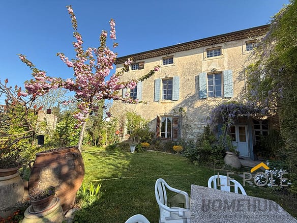 5 Bedroom Villa/House in Saint Paul Trois Chateaux 10