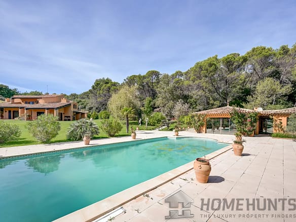 4 Bedroom Villa/House in Aix En Provence 7