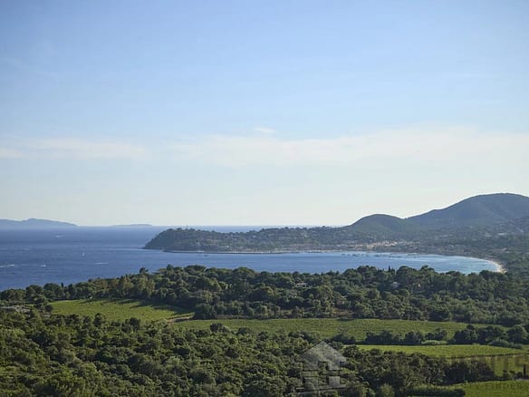 4 Bedroom Villa/House in La Croix Valmer 5