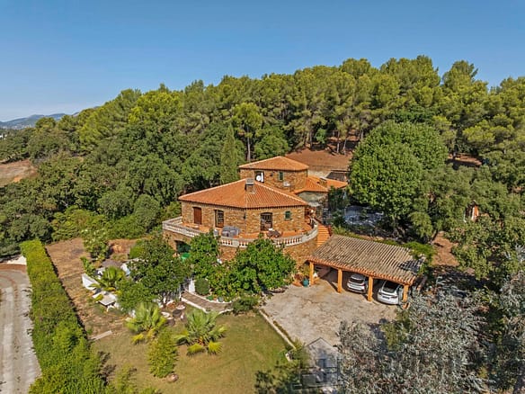 7 Bedroom Villa/House in Hyeres 3