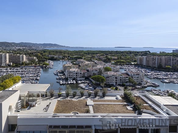 4 Bedroom Apartment in Mandelieu La Napoule 5