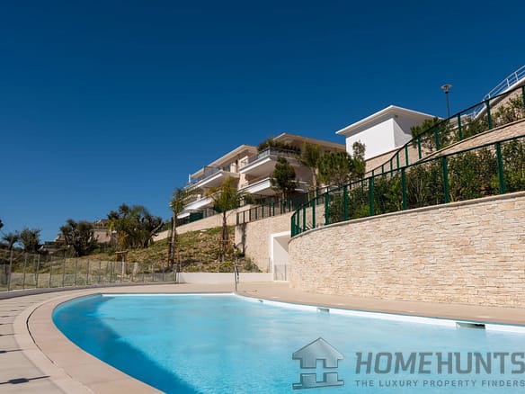 4 Bedroom Apartment in Le Cannet 16