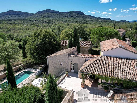 4 Bedroom Villa/House in Uzes 30