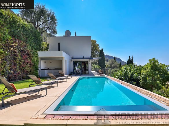 5 Bedroom Villa/House in Nice 34