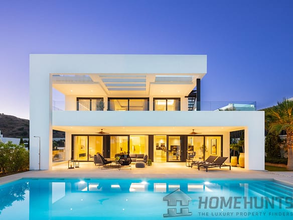 5 Bedroom Villa/House in Nueva Andalucía 34