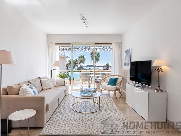 3 Bedroom Apartment in Beaulieu Sur Mer 3