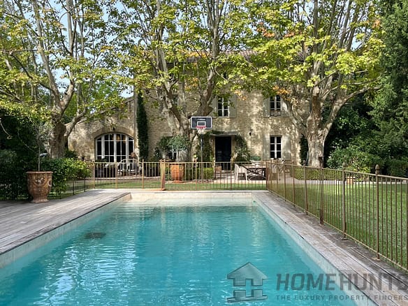 6 Bedroom Villa/House in Sauveterre 36