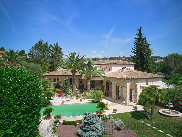 3 Bedroom Villa/House in Mougins 30