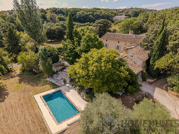 Castle/Estates in Grignan 3