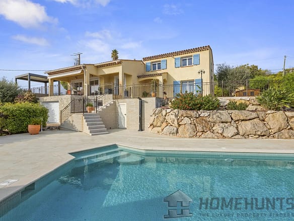 3 Bedroom Villa/House in Saint Laurent Du Var 24