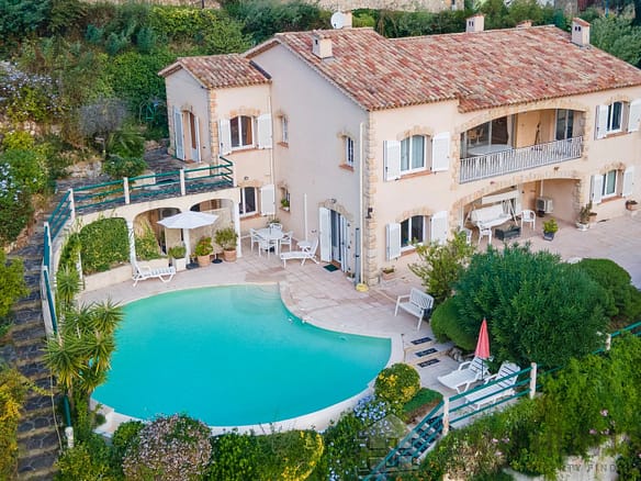 4 Bedroom Villa/House in Mandelieu La Napoule 12