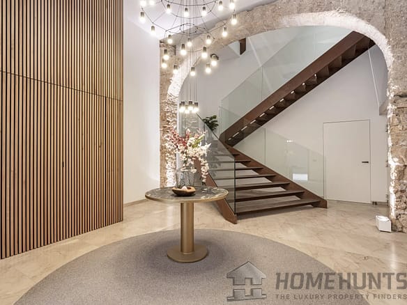 4 Bedroom Villa/House in Palma 2