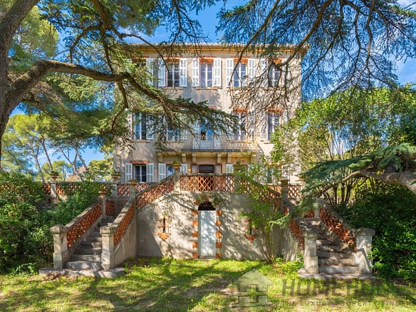 11 Bedroom Villa/House in Cassis 26