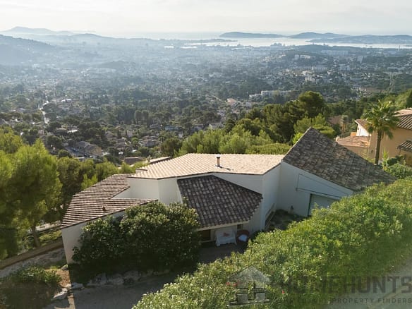 3 Bedroom Villa/House in Toulon 12