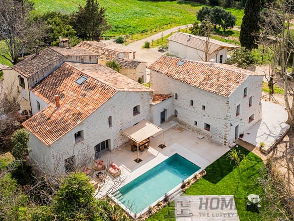 7 Bedroom Villa/House in Villecroze 22