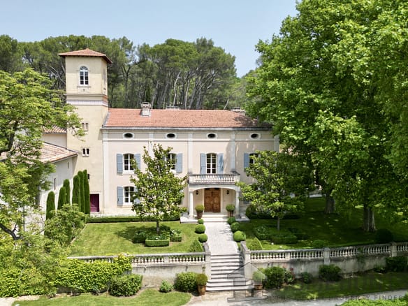 6 Bedroom Castle/Estates in L Isle Sur La Sorgue 20