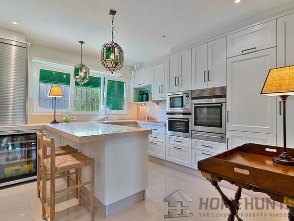 3 Bedroom Villa/House in El Paraiso 30