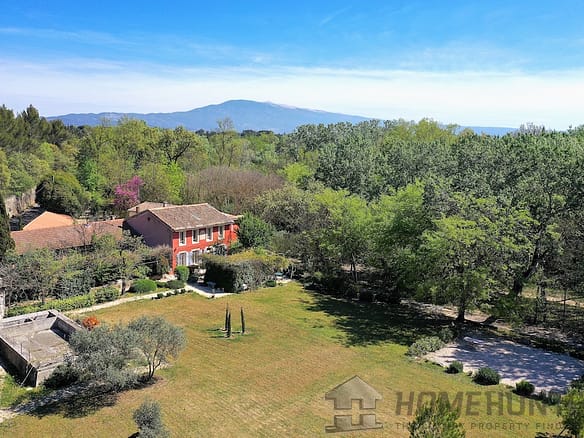 5 Bedroom Villa/House in Carpentras 6