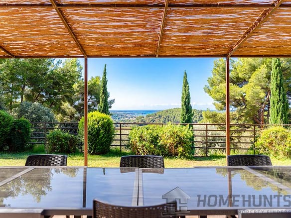 5 Bedroom Villa/House in Ollioules 14