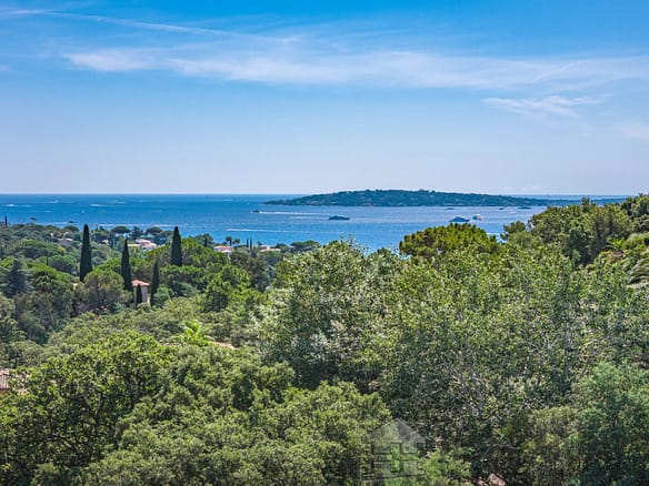 5 Bedroom Villa/House in Grimaud 3