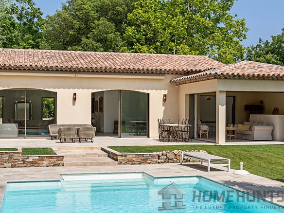5 Bedroom Villa/House in Grimaud 6