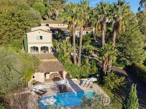 6 Bedroom Villa/House in St Paul 12